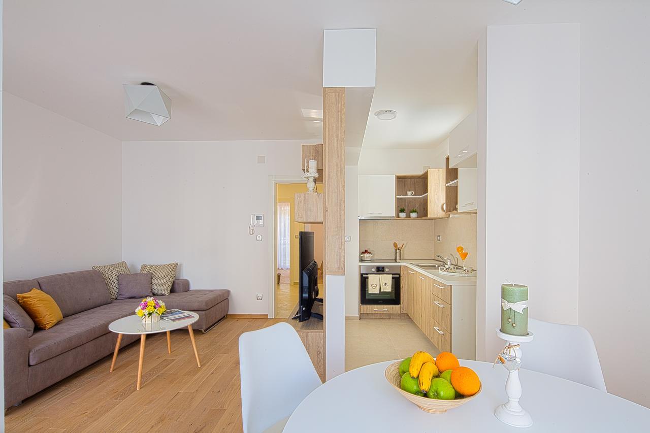 Chiron Apartments بودفا المظهر الخارجي الصورة